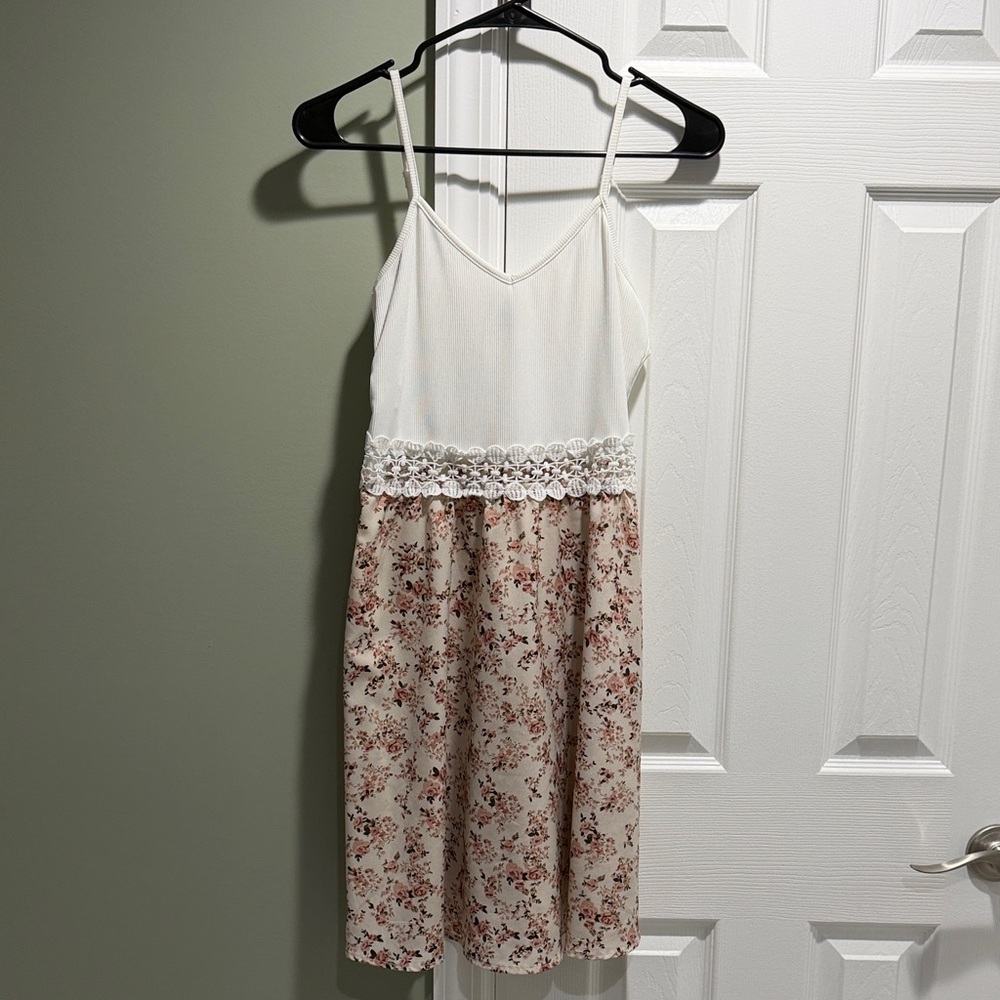 SHEIN Ribbed White Top